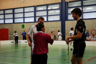 Schiedsrichterin Phutthamat im Mittelpunkt des Geschehens