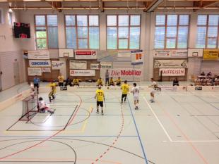 Blitzstart gegen Bäretswil! Vollenweider. d'Hooghe und Keller im Angriff