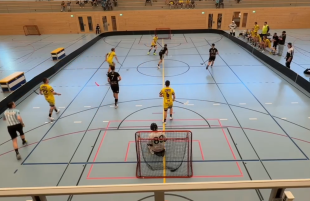 Ein Tor, das noch lange für Gesprächsstoff sorgt. - Jason Abbühls Gamewinner als Emptynetter via Pfosten zum 8:7.